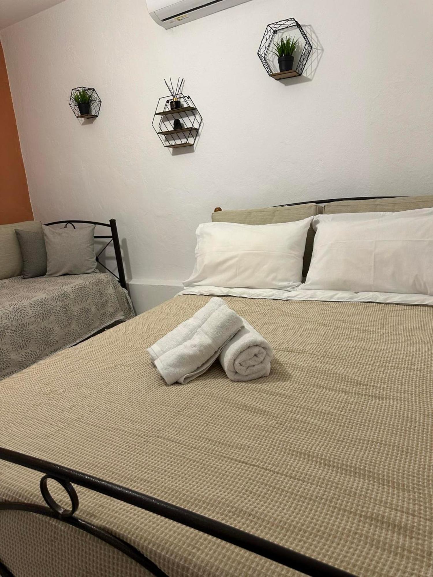 Holiday home So Simple Guest House,mouresi Mouresi