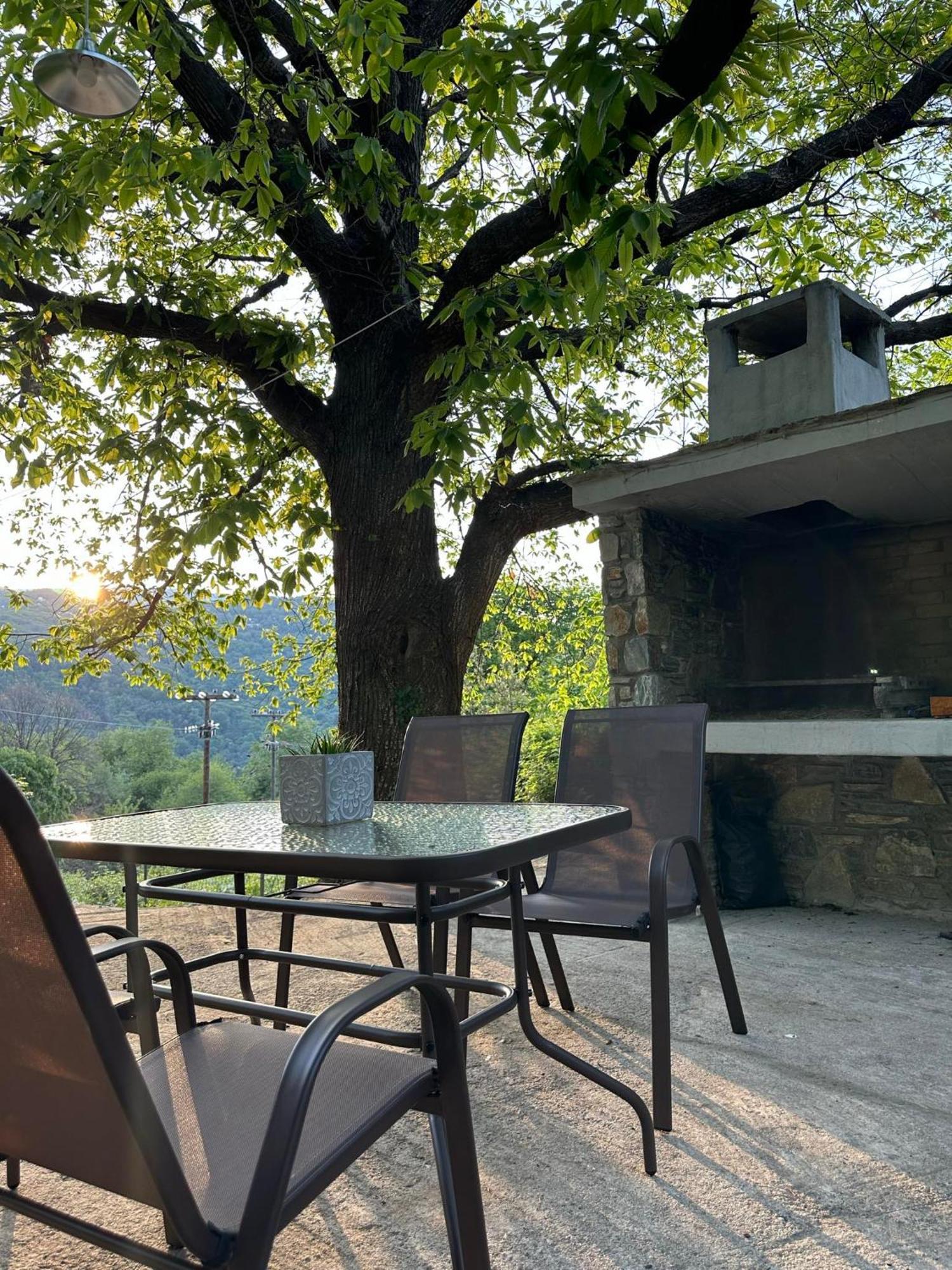 So Simple Guest House,mouresi Mouresi