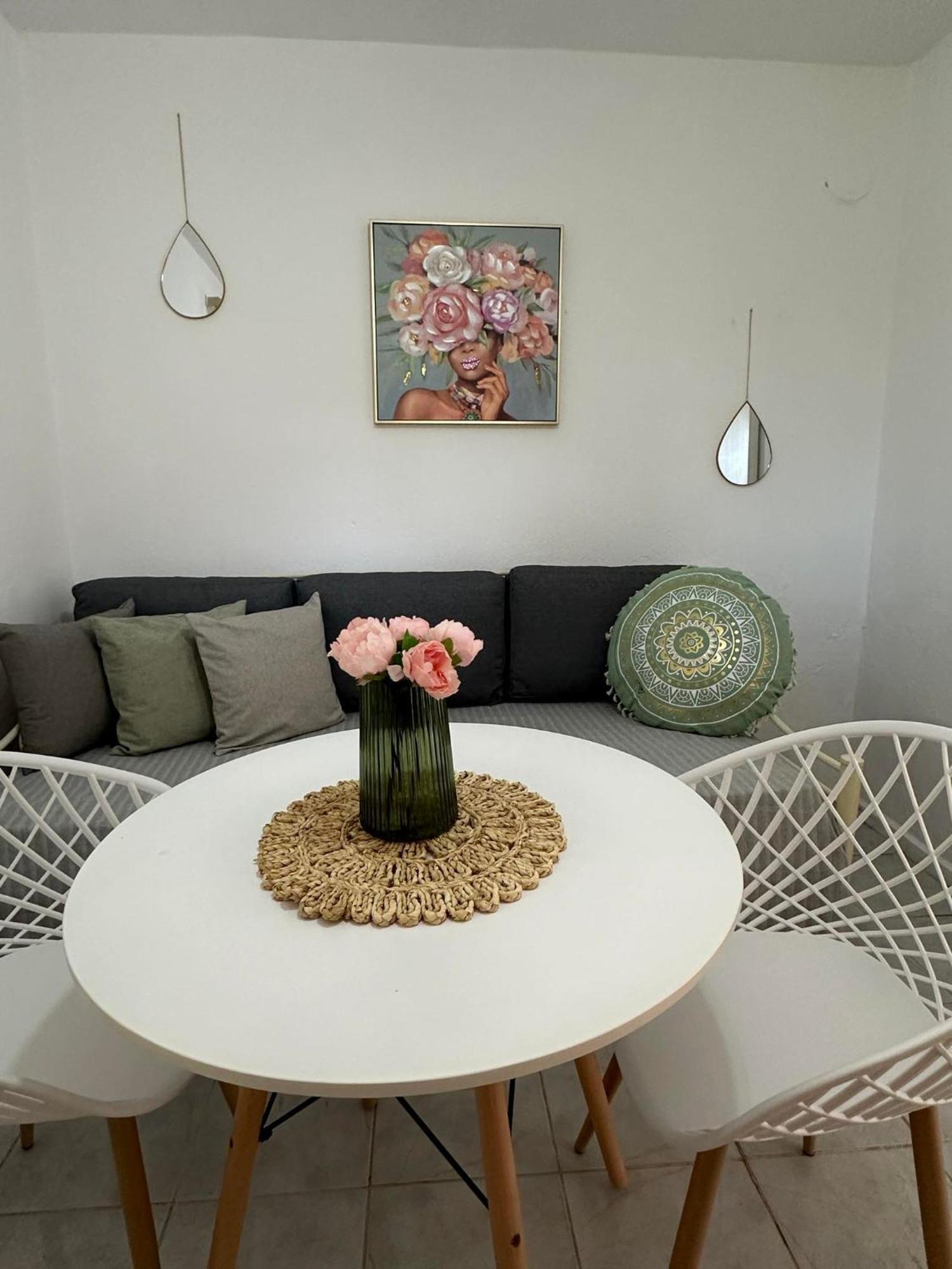 So Simple Guest House,mouresi